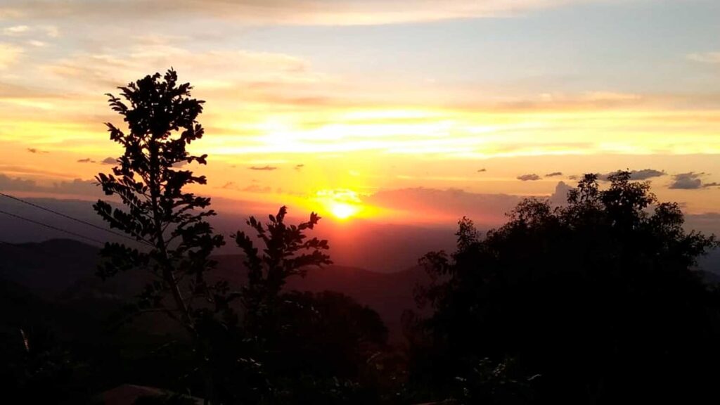 Desbravando a Natureza de Forma Sustentável: Dicas para Trilheiros - Foto de @ofabulador